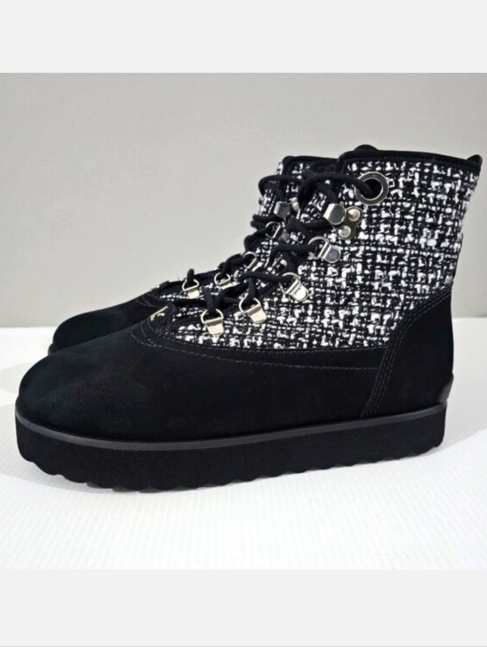 Larroude Vail Lace Up Ankle Boot Womens 7.5 Black White Tweed Suede Winter